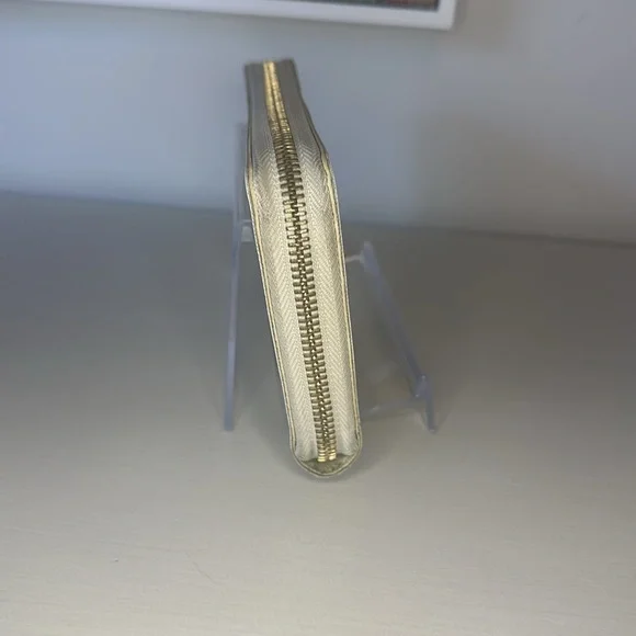 Louis Vuitton Damier Azure Long Zippy Wallet - Picture 7 of 16